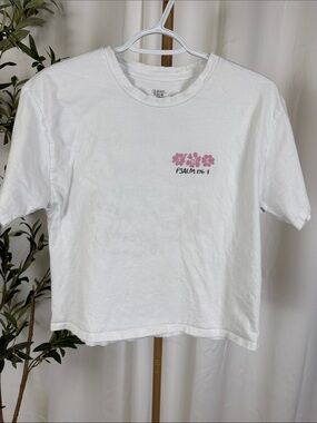 White Floral Graphic Tee with Bible Verse Psalm 136:1 - Short Sleeve Sz M (T6)